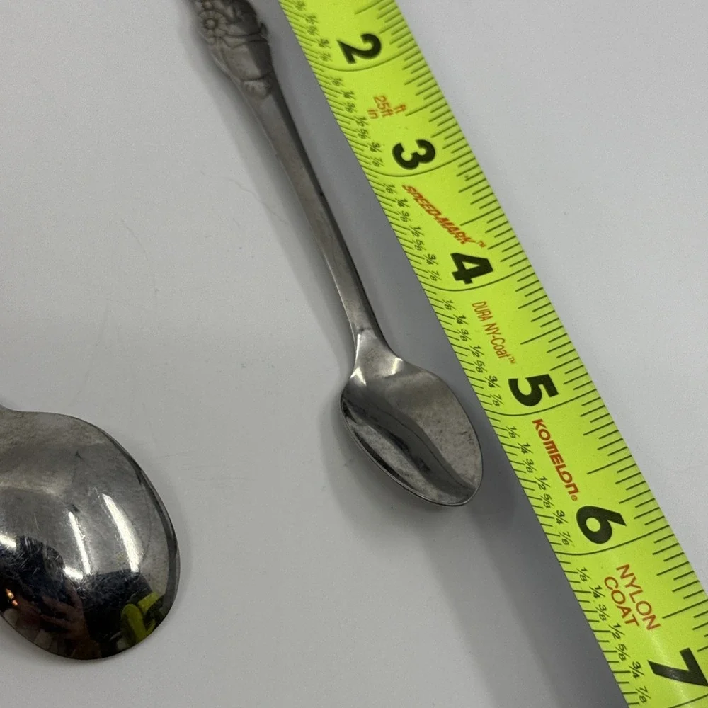 2‎ Oneida Community Stainless Baby Bunny Rabbit Spoon 4